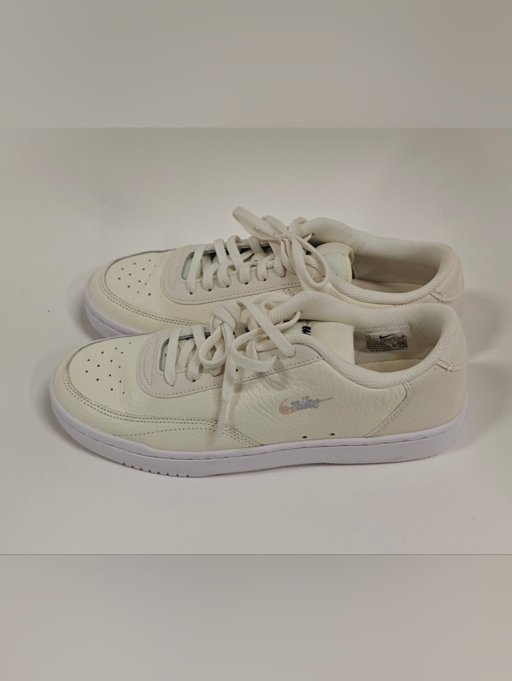 Nike Court Vintage Premium Women’s Size 8.5 Pale Ivory CW1067-101 Casual Sneaker
